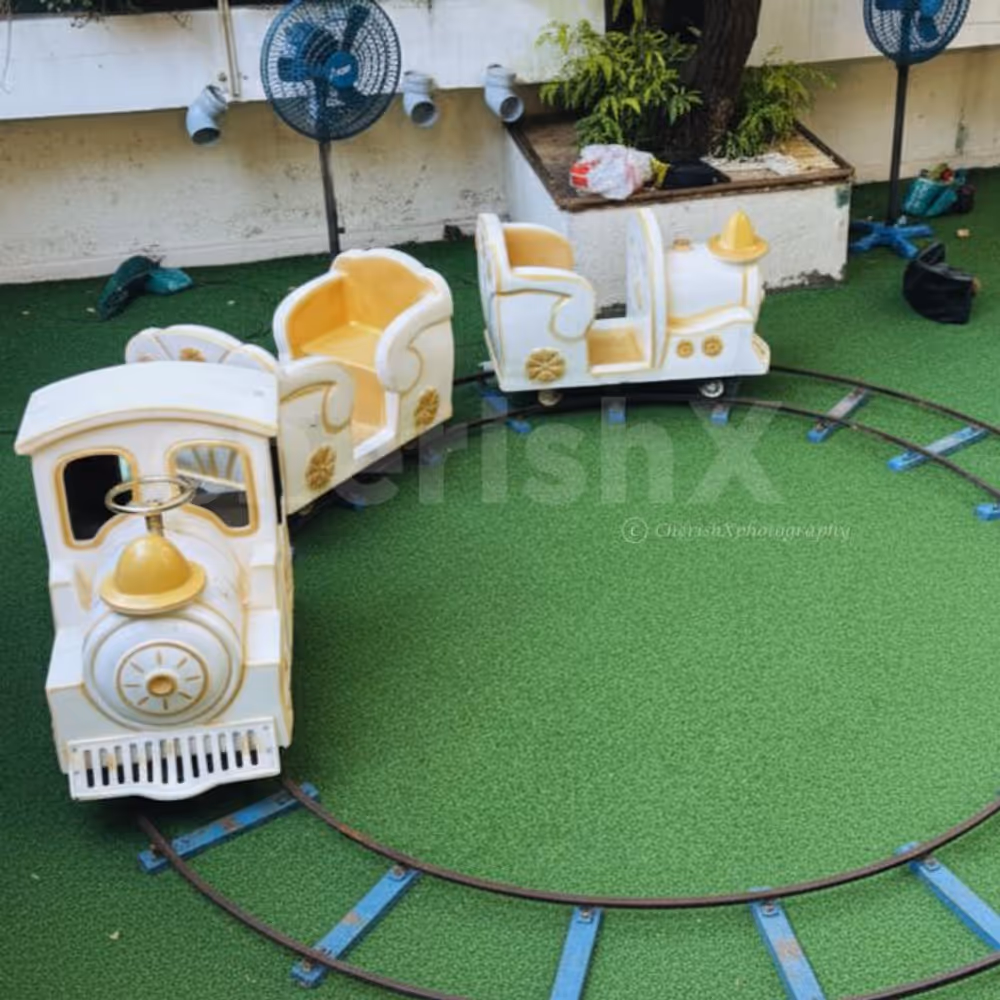 Choo choo! Electric train fun at your child's party