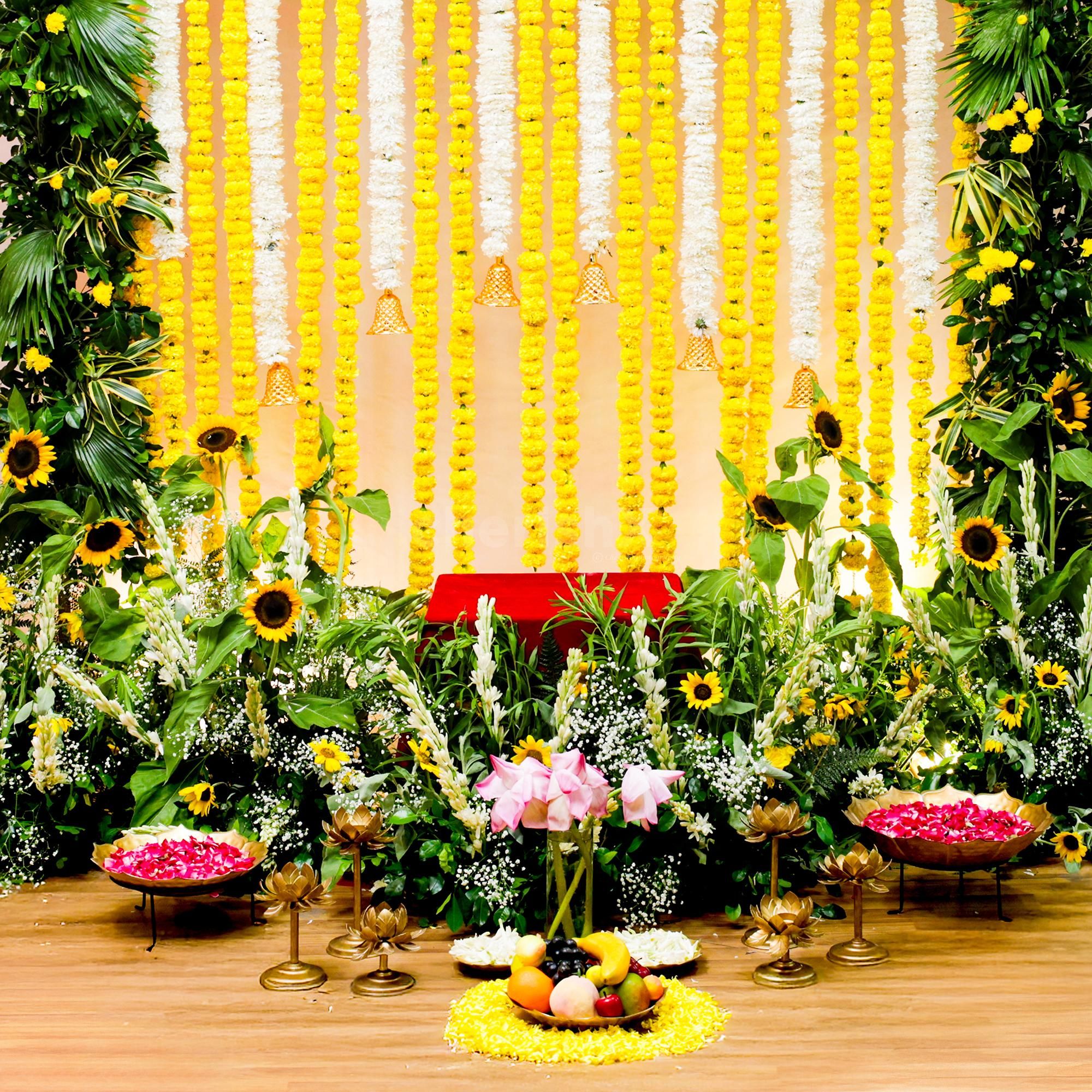 Yellow color petals enhance the festive foundation and add sense of depth