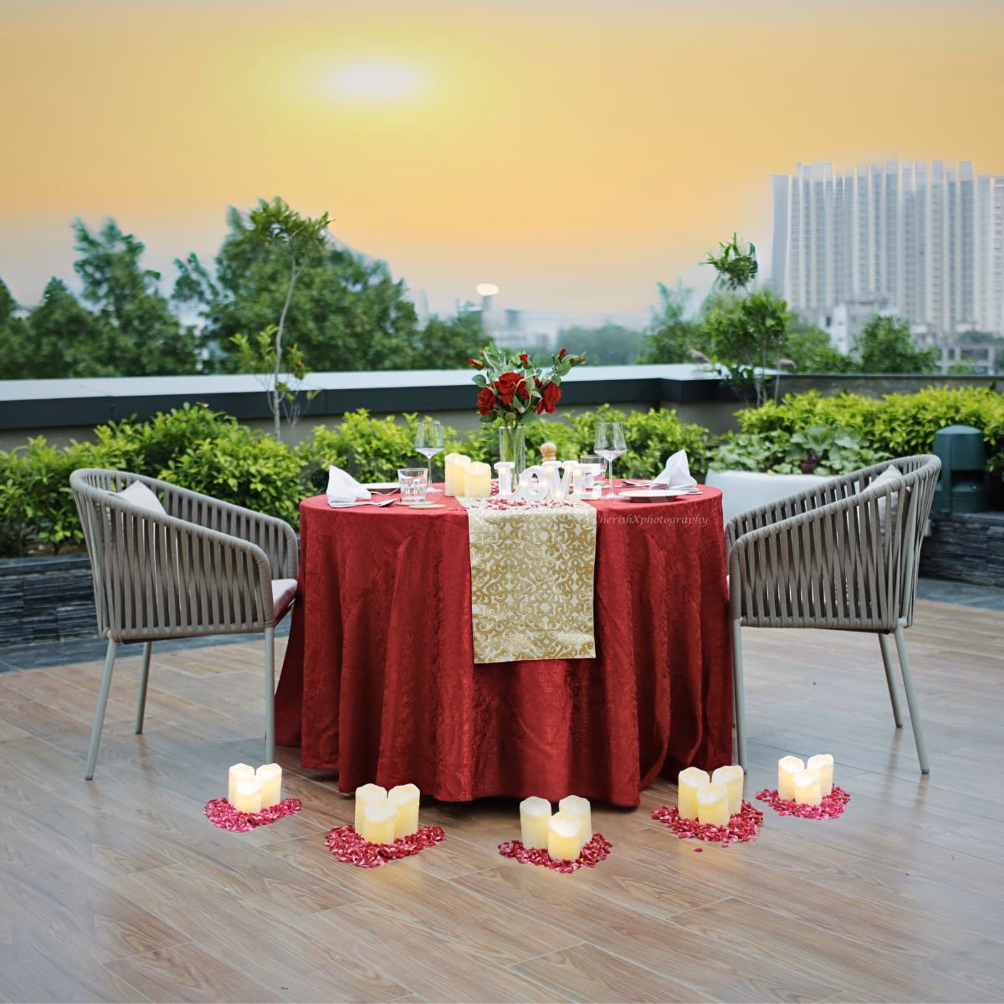 Beautiful romantic poolside dining with your partner in gurugram, candlelight dinner in delhi ncr