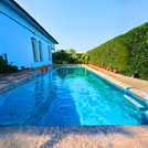 Golden Glow Birthday Bash at a Luxe Farmhouse — photo 3