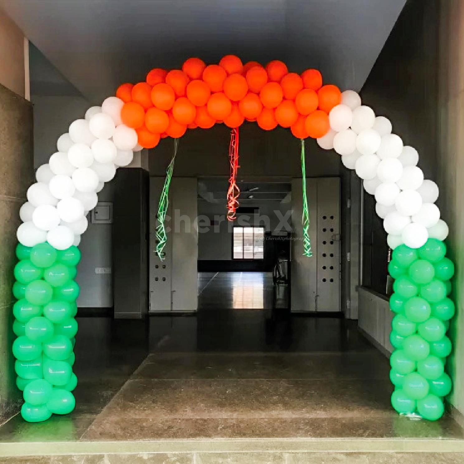 A giant balloon band leads inside showcasing the grandeur of 15th August