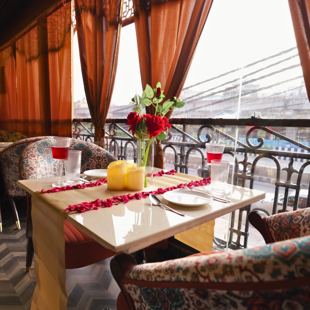 romantic lunch for couple in delhi ncr