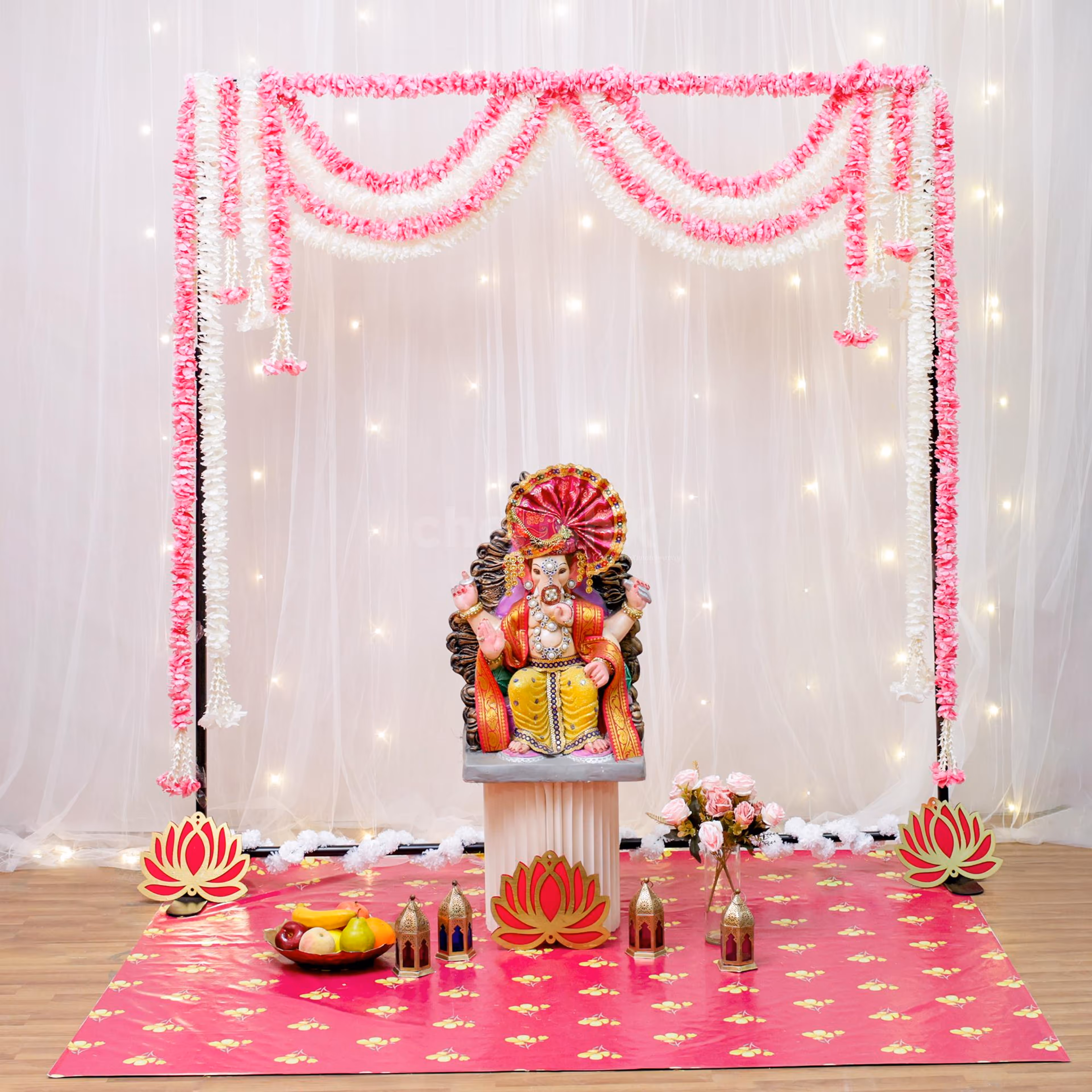 Soft pastel tone of artificial garlands on the glowing net creates great memories