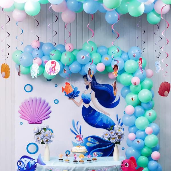 Tiny hands, big grins, pastel swirls and giggle storms everywhere