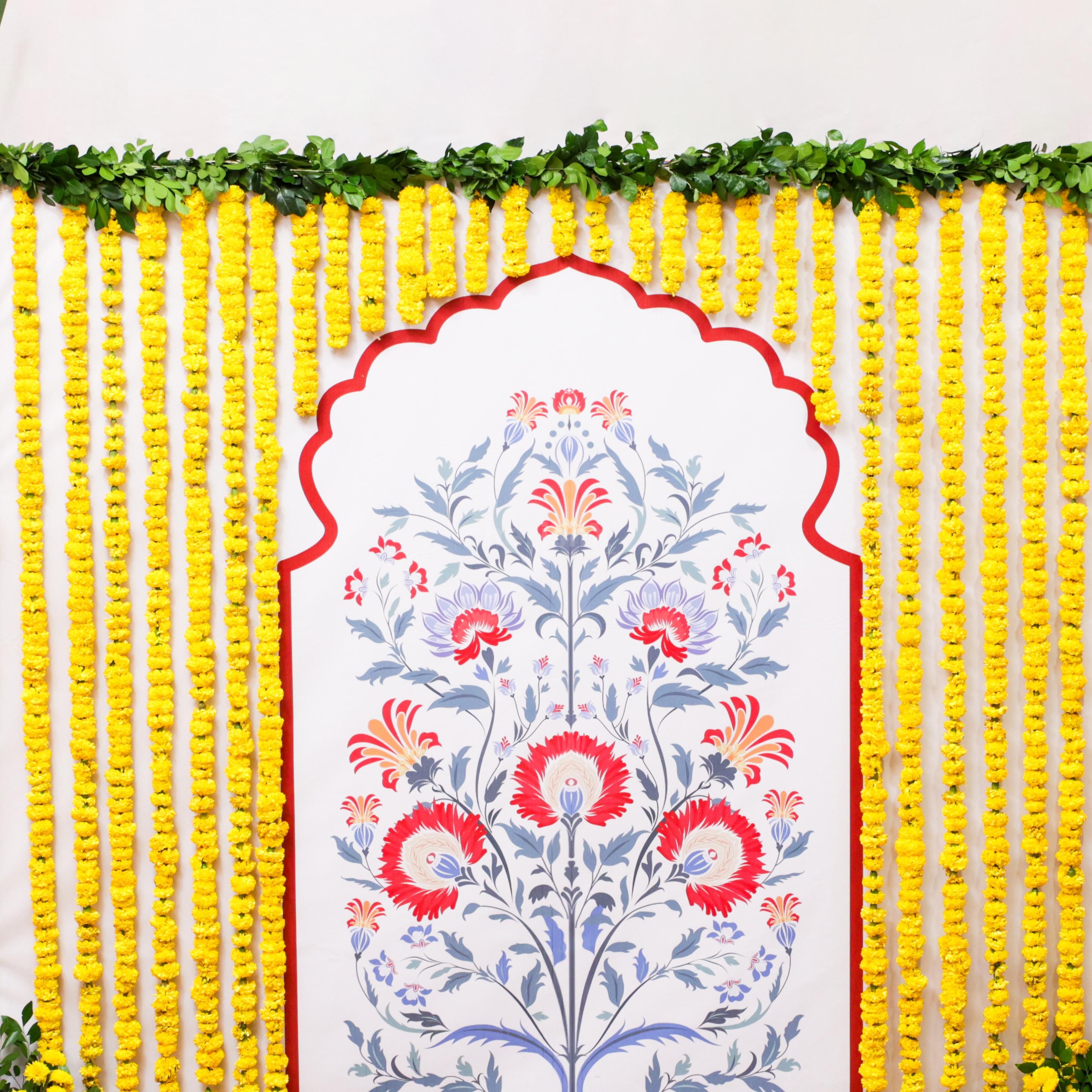 A classic arrangement that is best suited for any pooja at home or in the workplace
