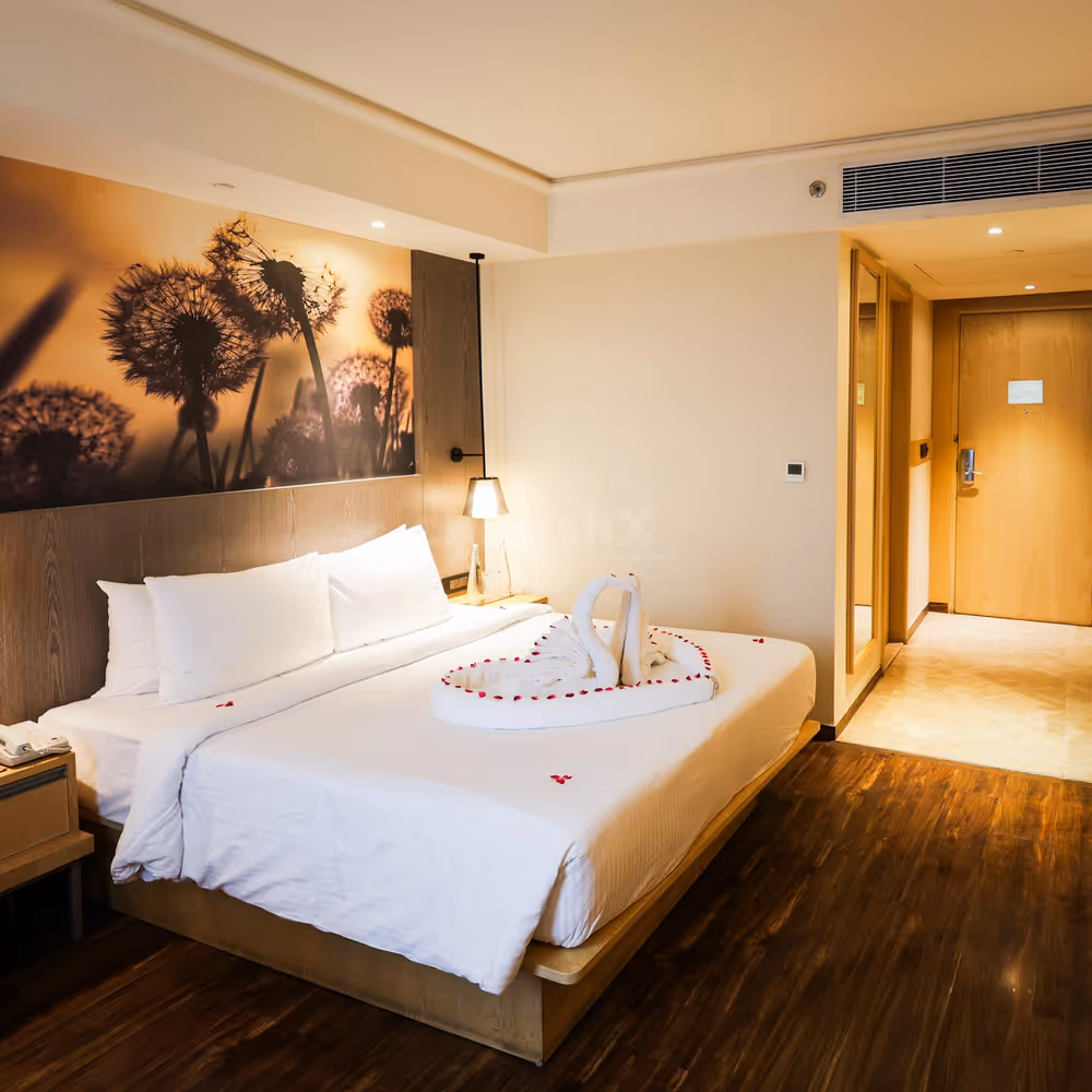 luxury room for stay for couples in delhi ncr