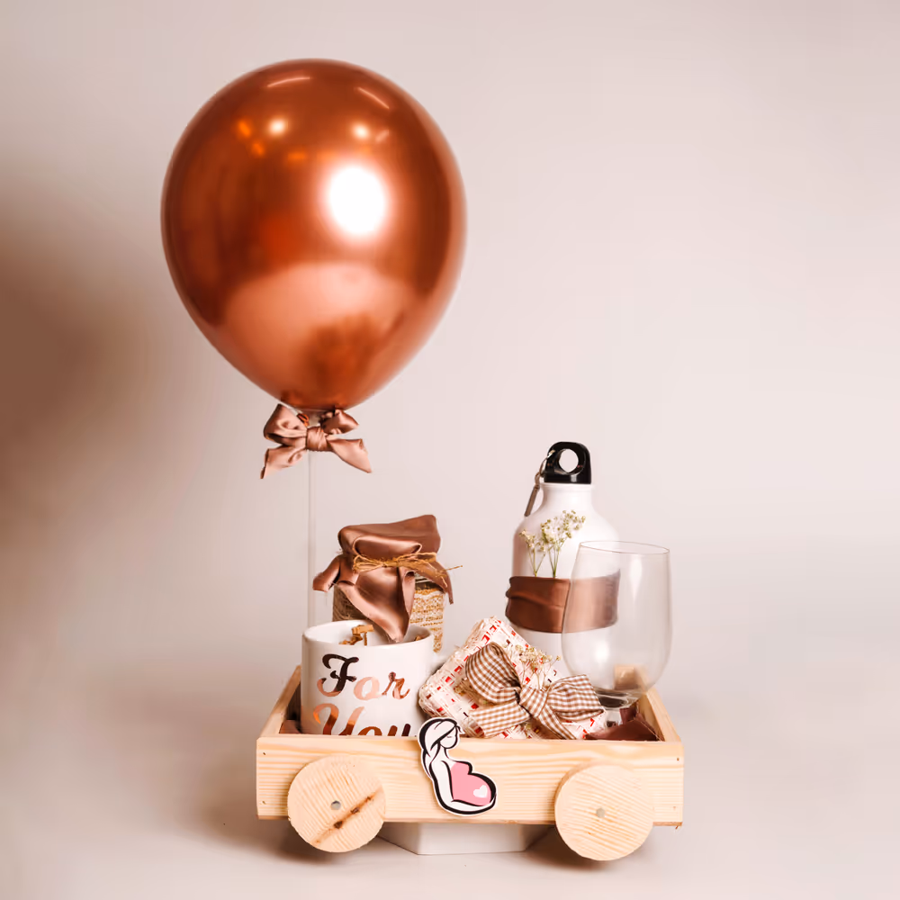 Baby shower hampers with the intent to celebrate love and new starts.