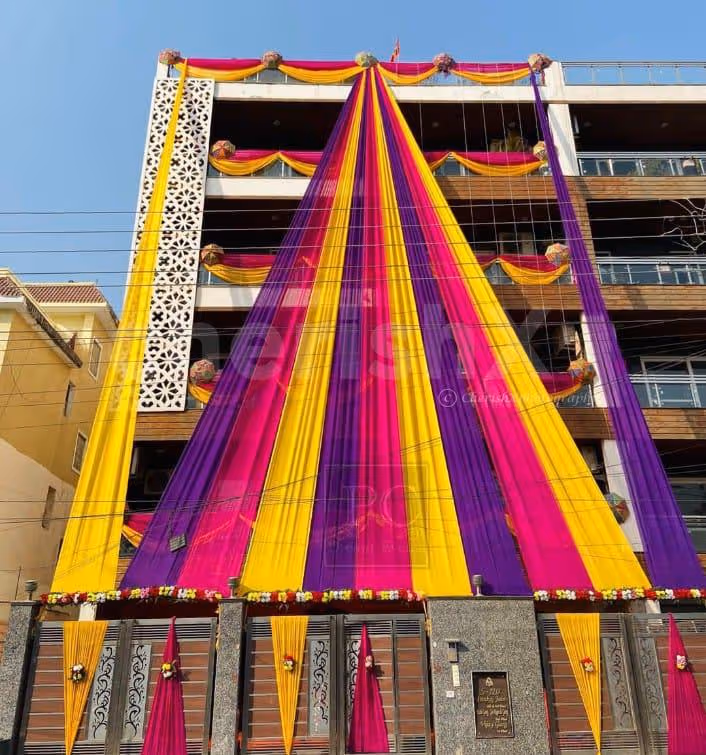 House Front draping Decor