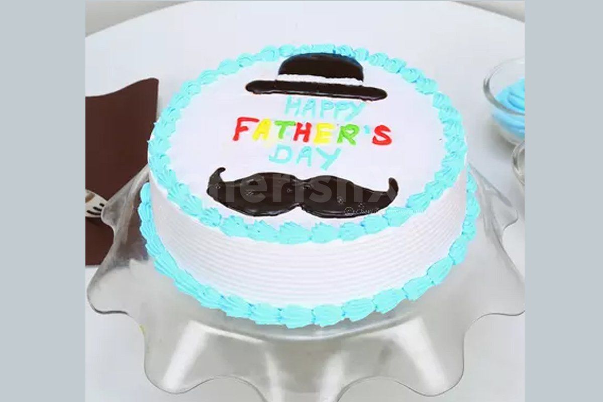 Delicious Fathers Day Cake for your special celebration.