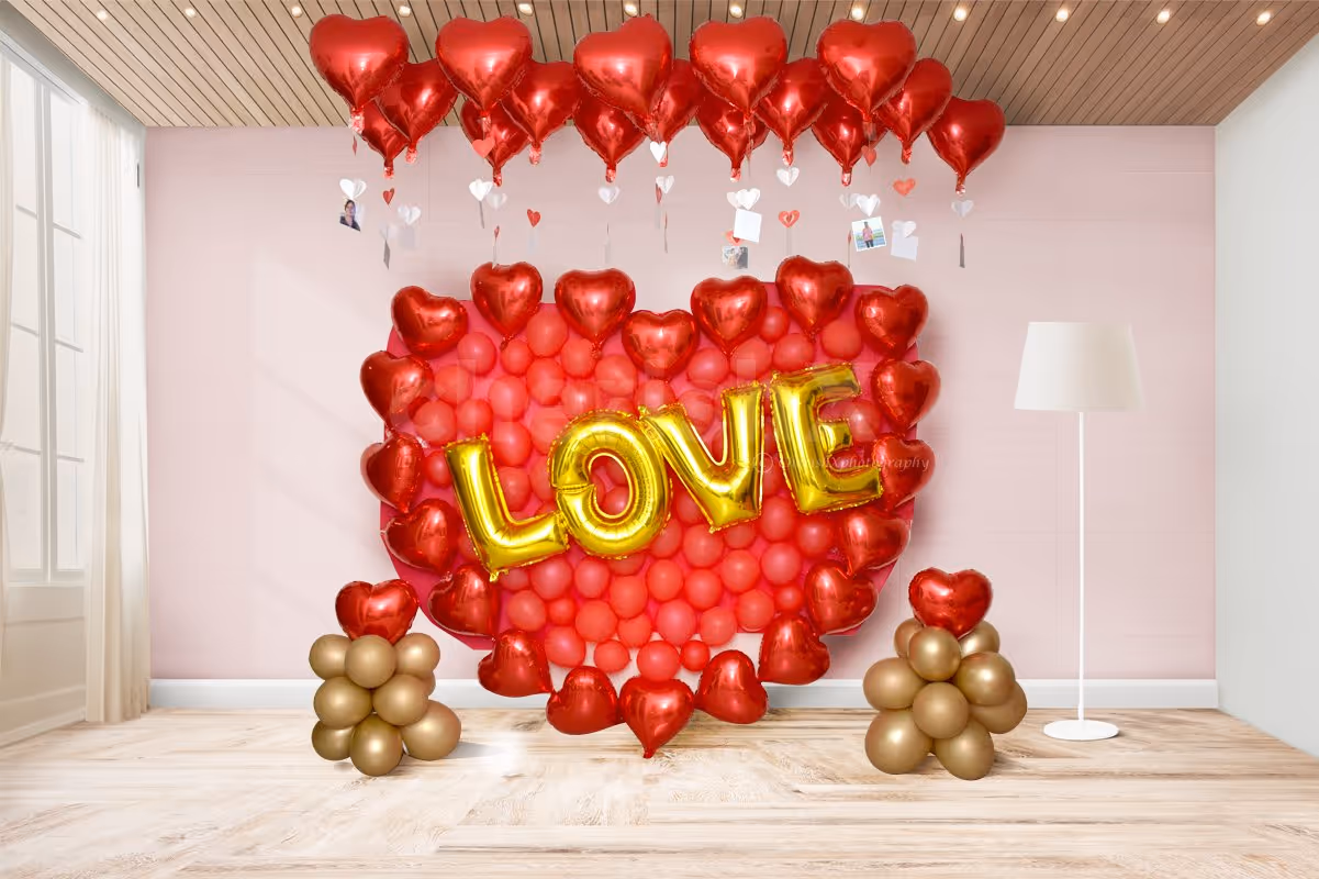 Hearty Balloon Wall