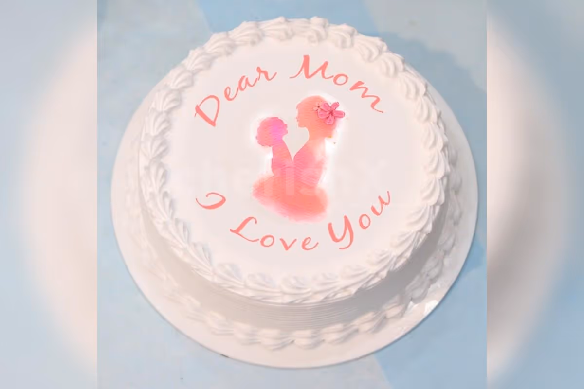 Buy Online or Send a delicious "I love You Mom"  Photo Cake anywhere in Delhi, Gurgaon, Noida, NCR, Bangalore, Jaipur