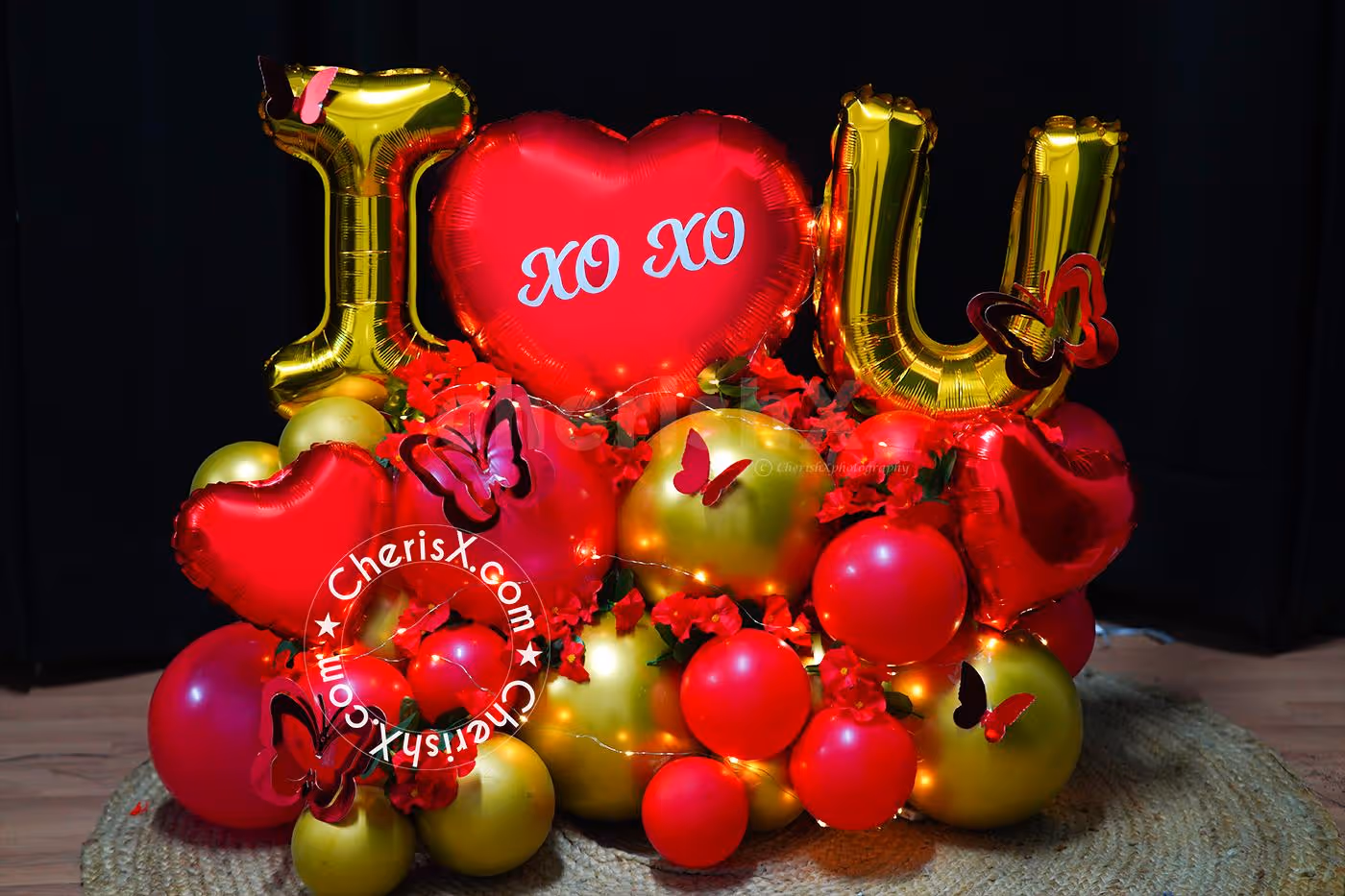Express your love this Valentine's Day, say it with this beautiful red and golden balloon bouquet.