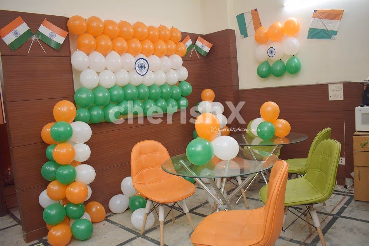Independence Office Decoration