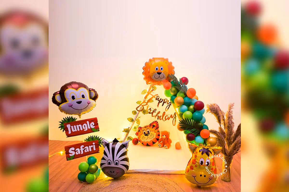 Book a Jungle Theme Decoration for your kid's birthday.