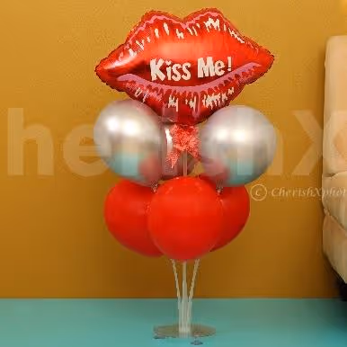 Kiss Me Balloon Bouquet