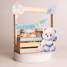 Baby shower hampers to celebrate love and beginnings.