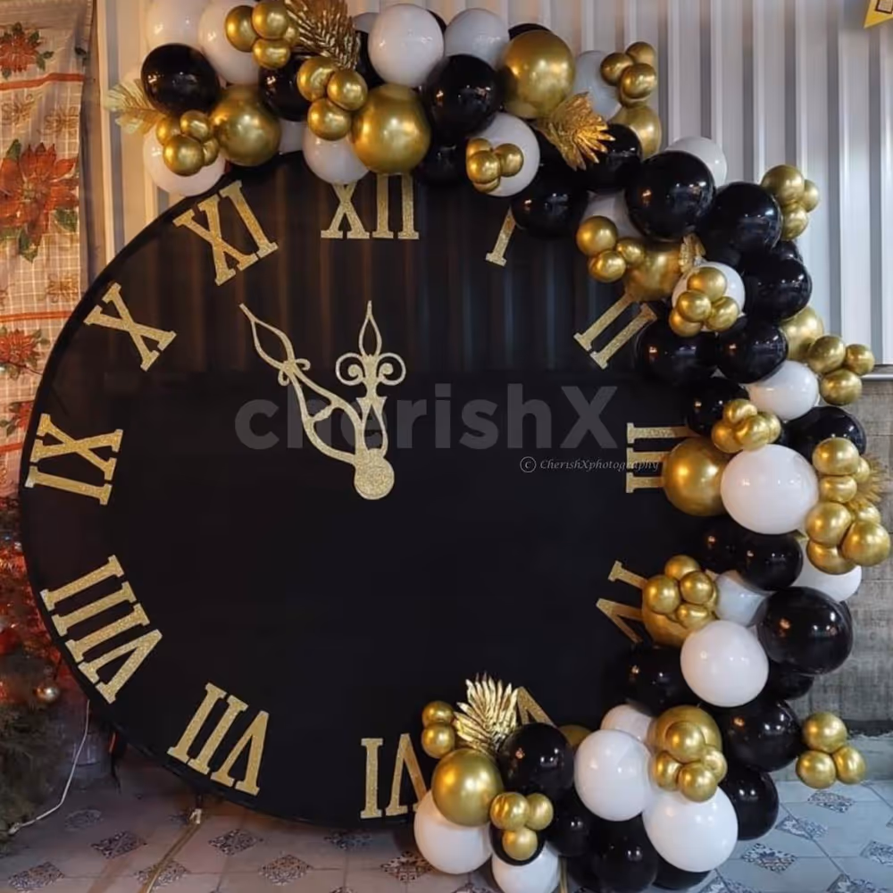 A sturdy ring stand in a perfect circular frame is ideal for indoor, outdoor, and event halls.