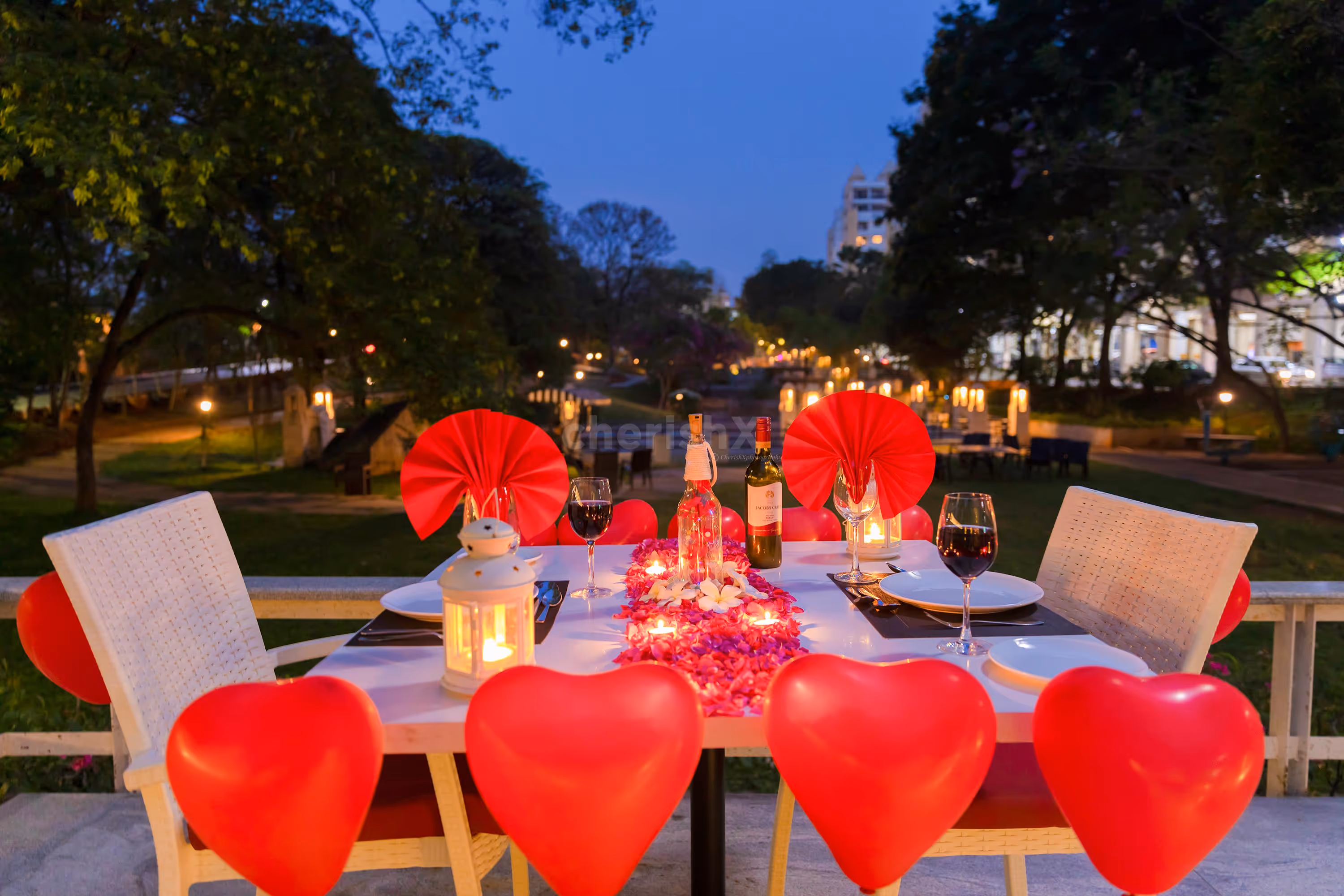 The night of love and adoration with a beautiful setup will be a memorable one
