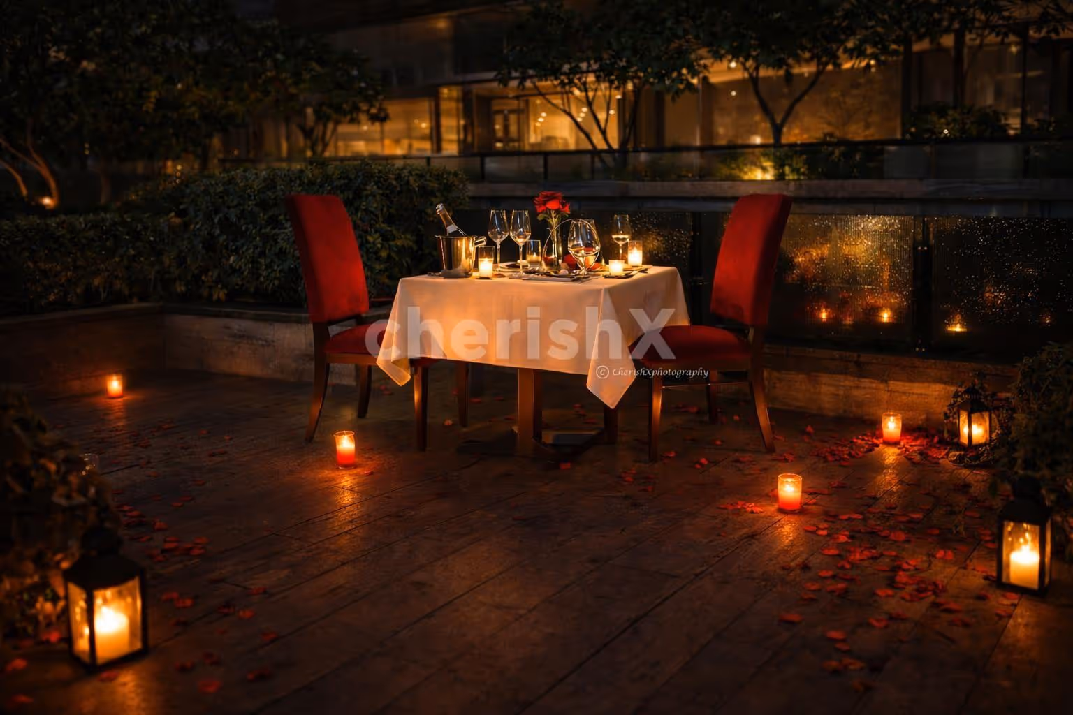 Favourite meals and personalized décor for a poolside evening date