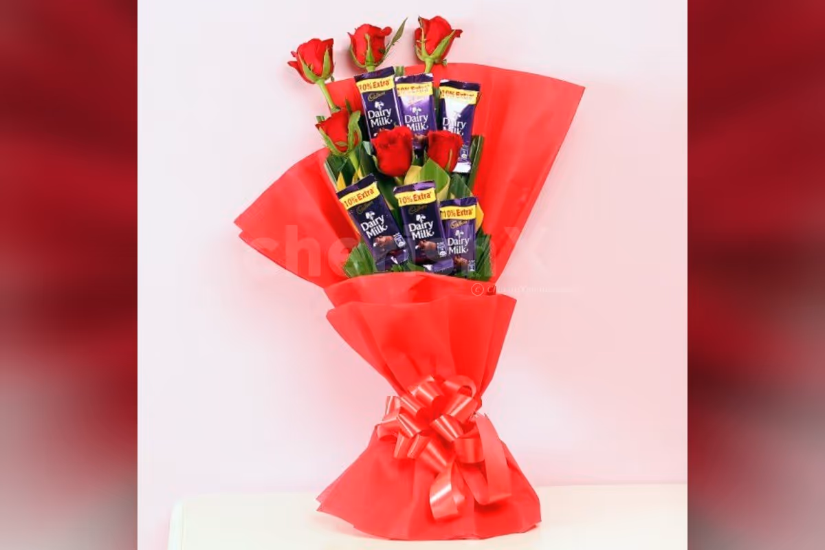 red rose and dairy milk bouquet