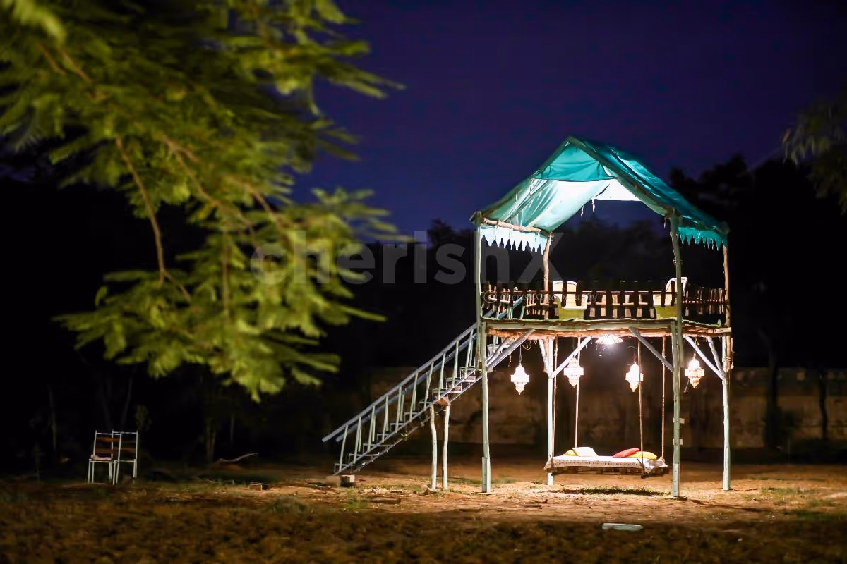 A Romantic Dining Under the Machan for you and your partner to go on in Jaipur!