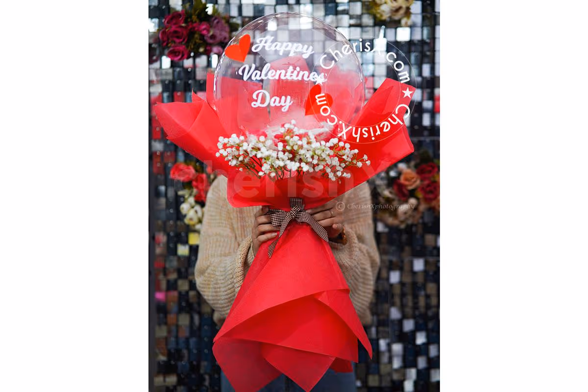 The special message in the bouquet is the highlight of the gift
