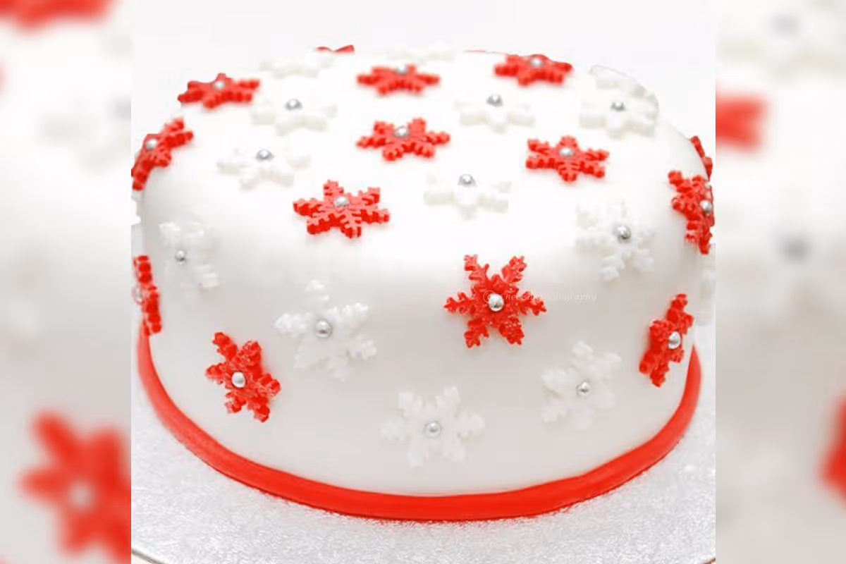 Snowflake Christmas Cake