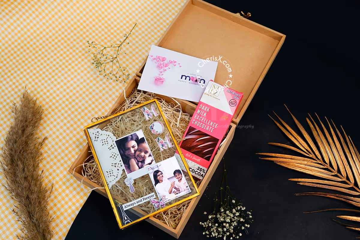 Send love to your mom living faraway with this Unique Mother's Day Gift- A Vintage Frame Box by CherishX!