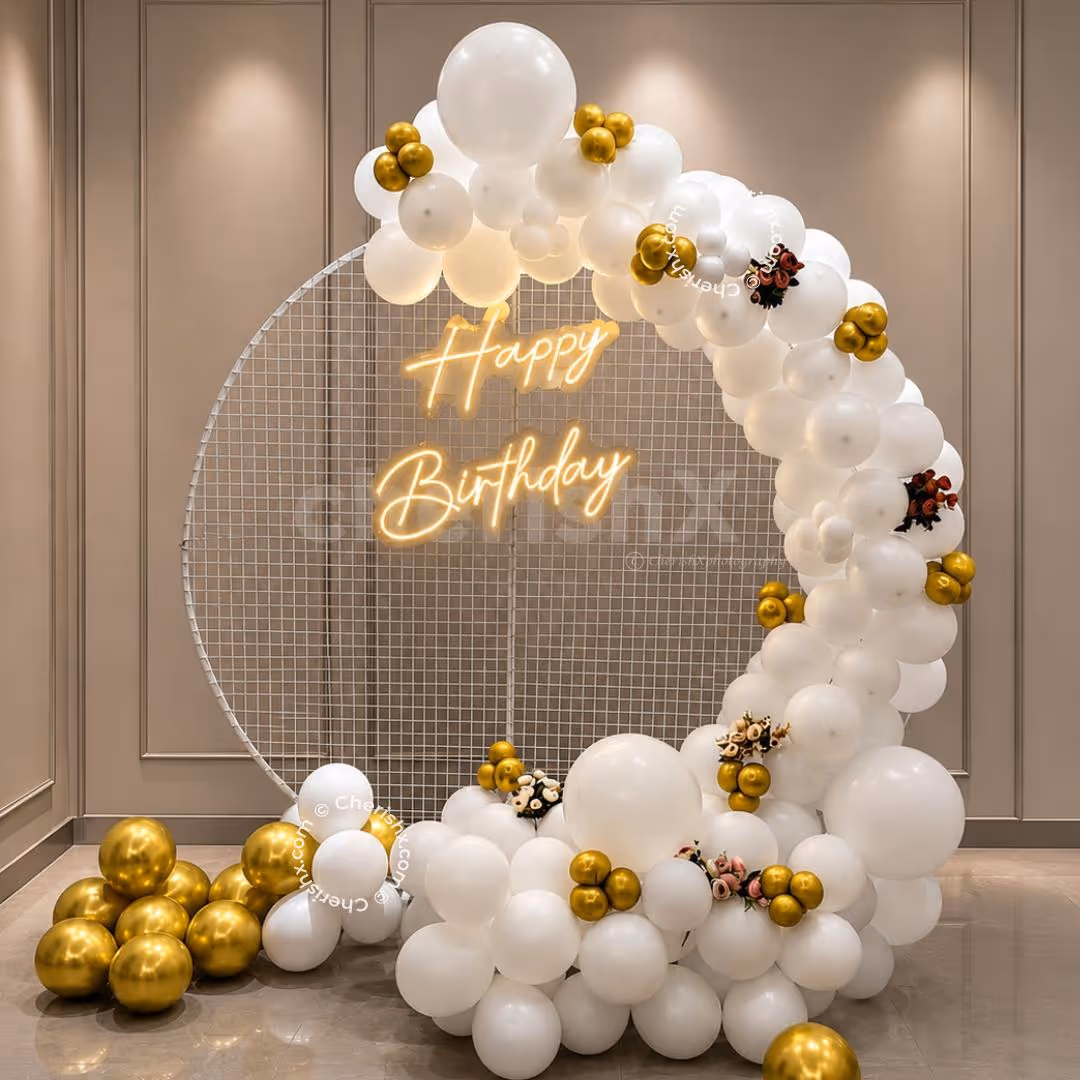 White And Golden Mesh Birthday Ring Decor